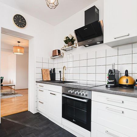 Smart Home - Wuppertal - Perfect For 4 Guests! Central - Netflix - Schwebebahn - Free Parking Zone Dış mekan fotoğraf